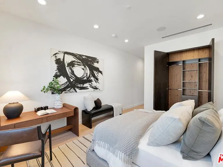 3116 Elvido Dr — Photo 29