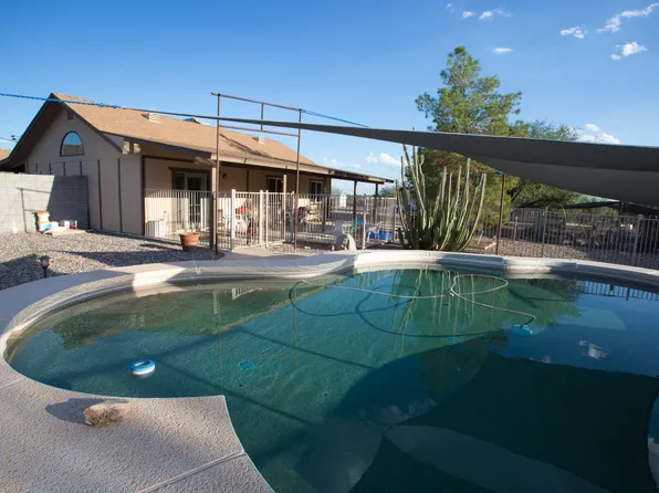 43011 N 7th Ave, New River, AZ 85087