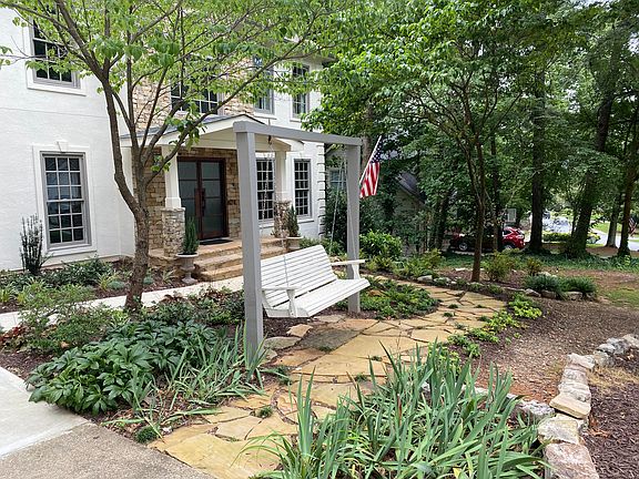 3rd image of 4543 Ashmore Cir NE