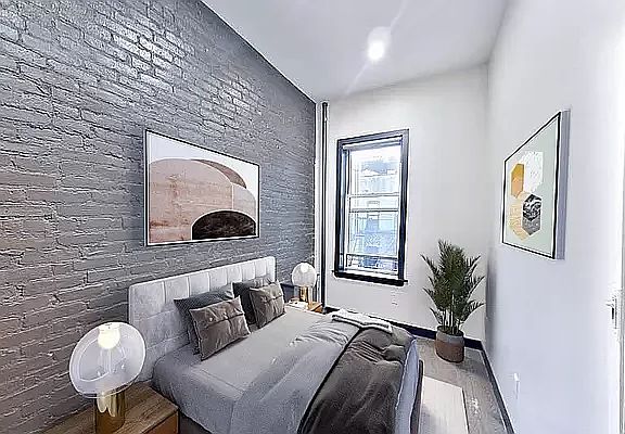 3rd image of 85 Pitt St APT 21