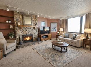 1527 Harmon Cove Tower, Secaucus, NJ 07094