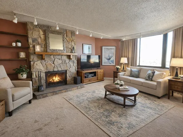 1527 Harmon Cove Tower image 1 of 49