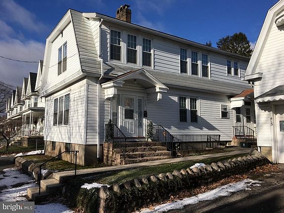 2nd image of 419 W Washington St