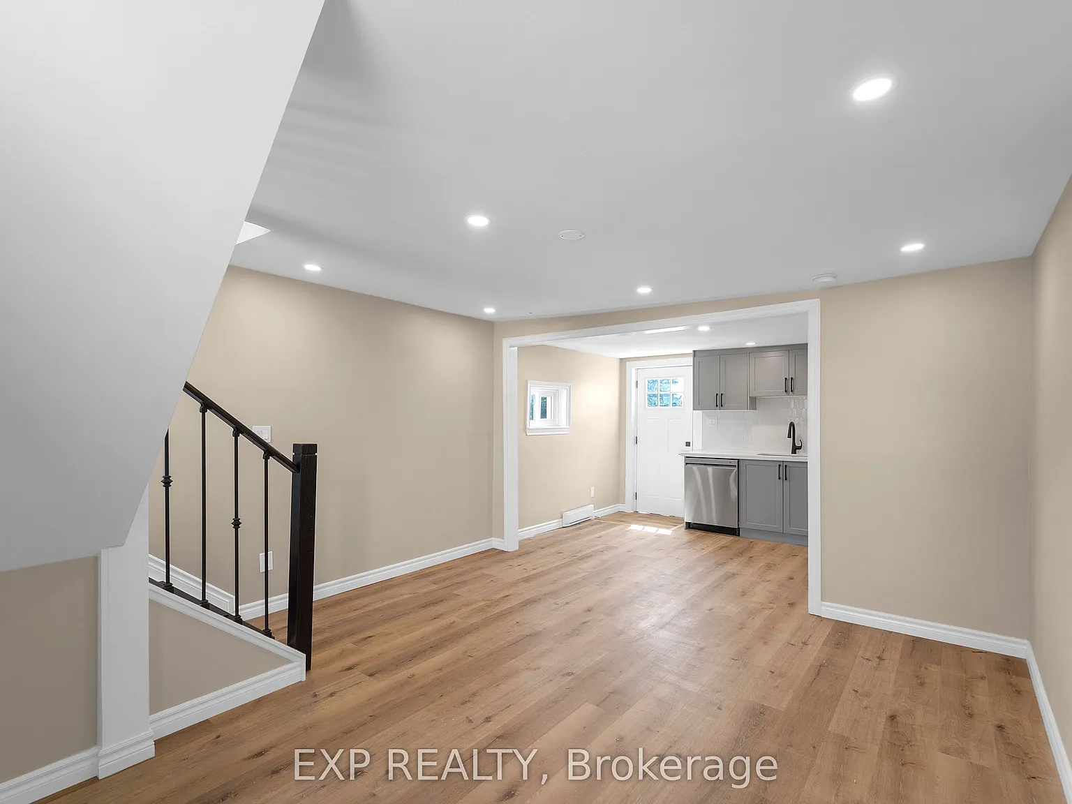2 bed, $1,925 — Photo 4