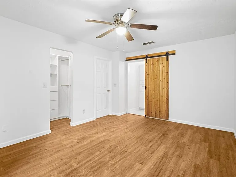 901 Gettysburg Pl — Photo 2
