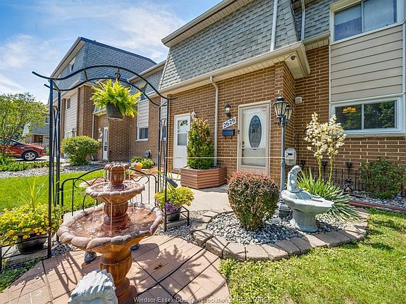 5th image of 2629 Vine Ct #54