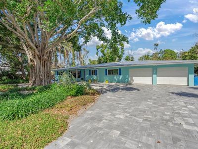 425 Poincianna Dr, Sarasota, FL, 34243