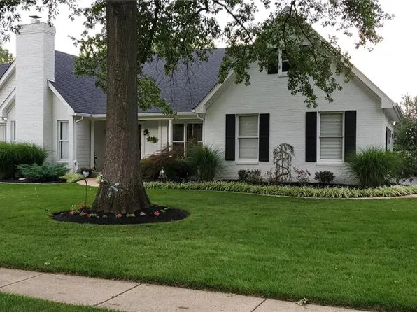 16432 Farmers Mill Ln, Chesterfield, MO 63005