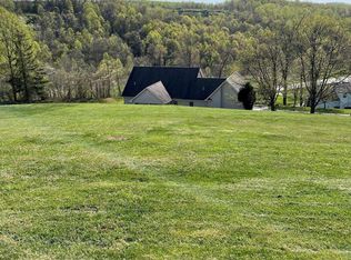 7 Duval Ln E, Morgantown, WV 26501