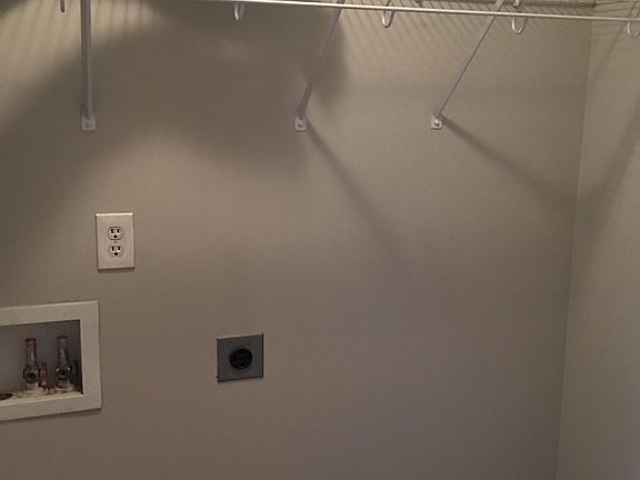3rd image of 1505 Shelby Cir
