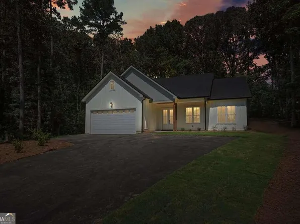 386 Russell King Ln, Canton, GA 30115