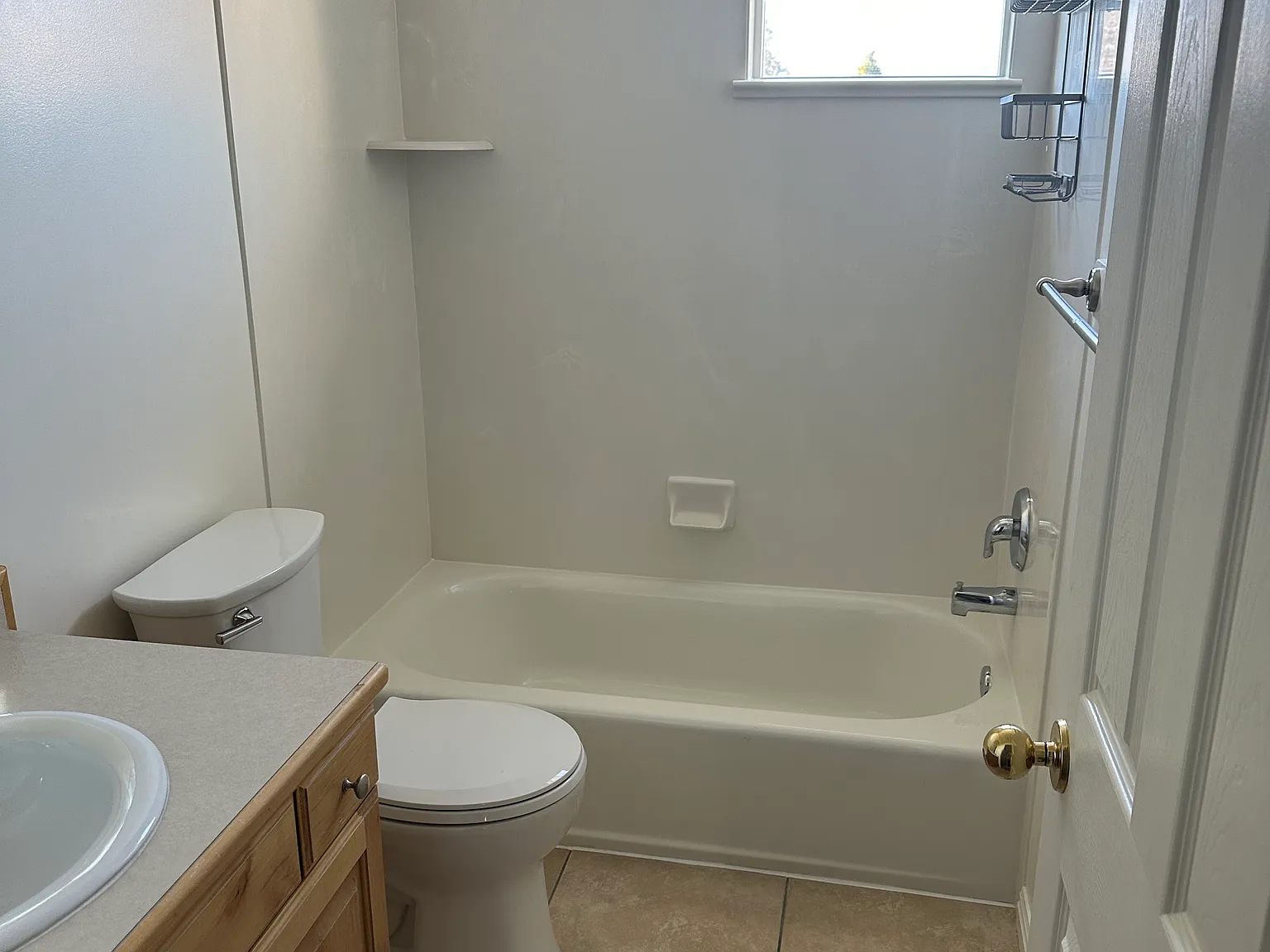 3 bed, 1625 sqft, $2,500 — Photo 4