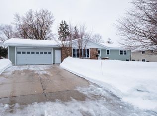 212 Sumner St E, Northfield, MN 55057