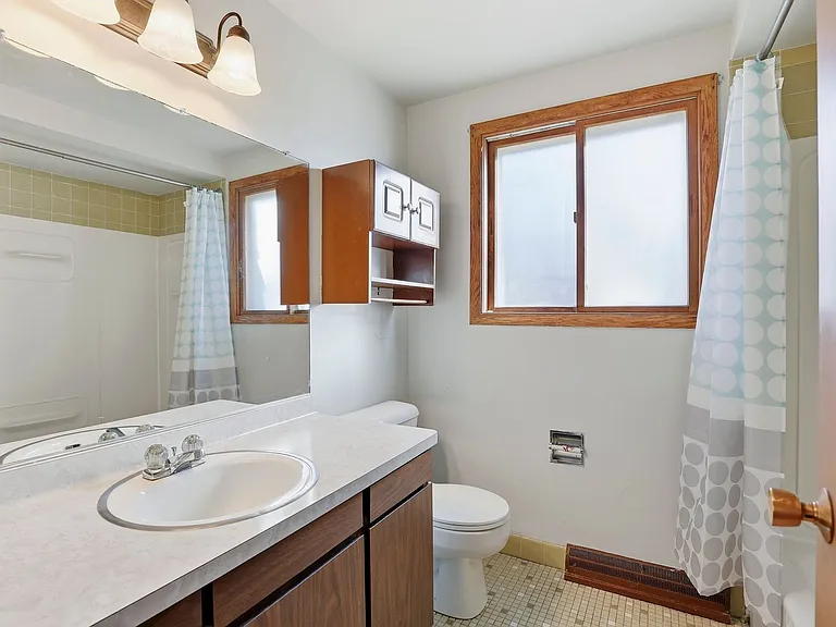 846 Greenwood Ct — Photo 11