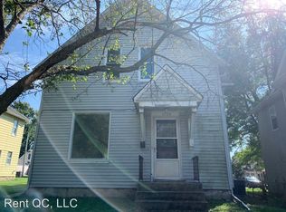 1720 11th Ave, Moline, IL 61265