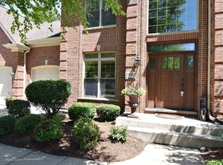 1880 Cool Creek Dr, St Charles, IL