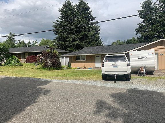3rd image of 4009 7th St SW #B