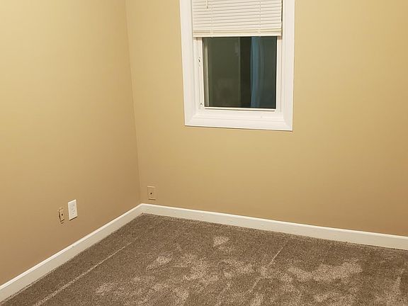 5th image of 11851 Grant St