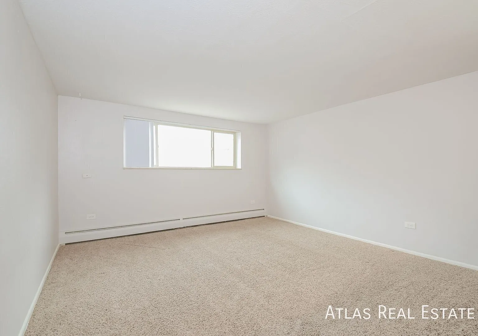 4993 N King St — Photo 2