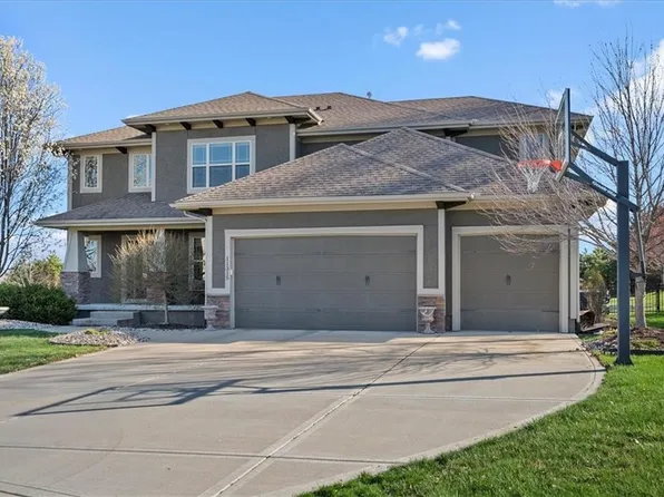 11315 W 158th Ter, Overland Park, KS 66221