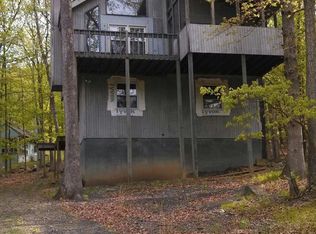 1811 Manchester Dr, Bushkill, PA 18324