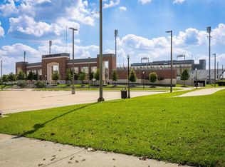 125 Pine Mdws, Prairie View, TX 77445