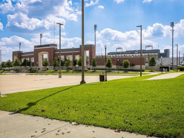 125 Pine Mdws, Hempstead, TX 77445