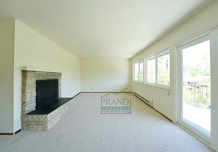 1562 Sir Francis Drake Blvd #1 — Photo 5