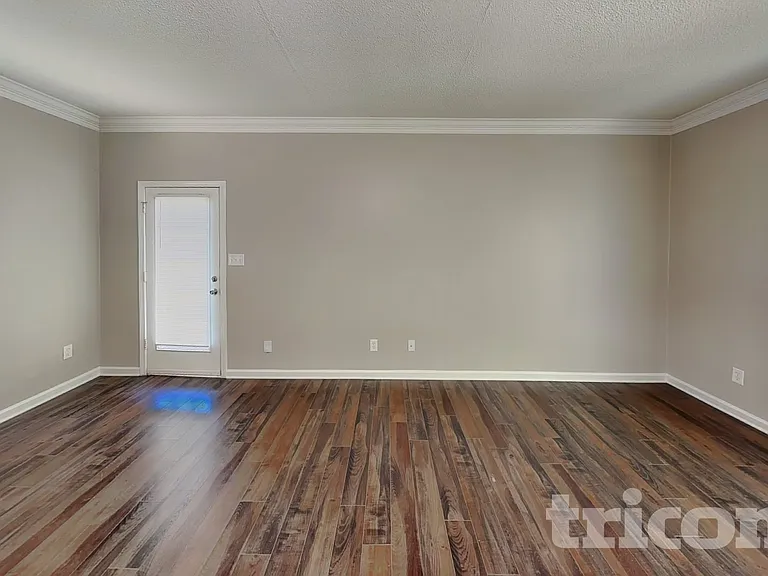 7825 Pence Pond Ln — Photo 15