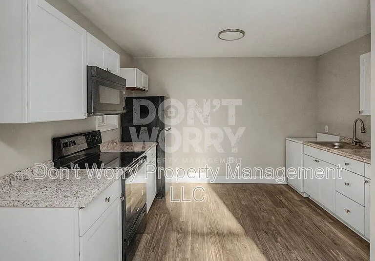 615 Dumaine St #F — Photo 7