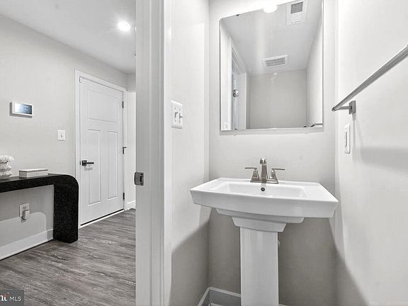 4th image of 10724 Hidden Ridge Dr