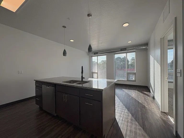 The Pearl Apartments — Photo 26