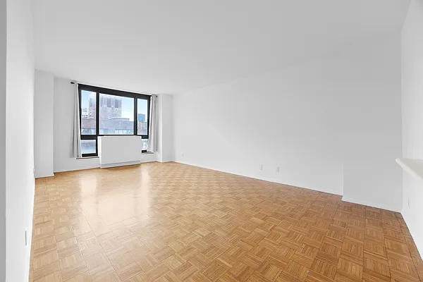Rented by RELO REDAC INC. | media 2