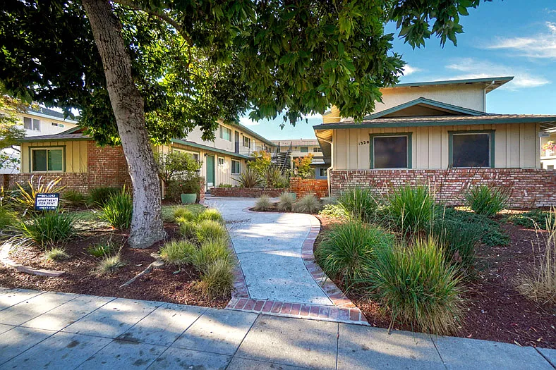 1220 Cortez Dr