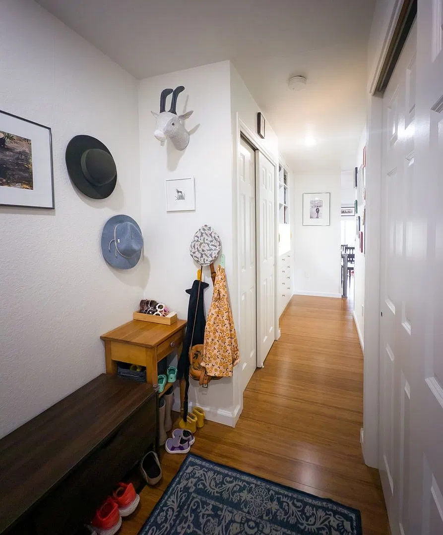 Central 2BR Condo with a View — Photo 4
