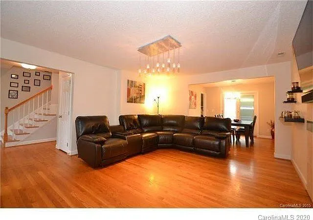 2843 Windsor Chase Dr — Photo 12