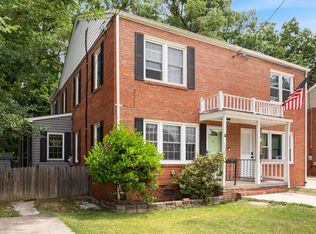 1225 S Buchanan St, Arlington, VA 22204