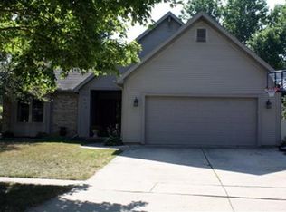 830 Scarlet Oak Dr, Monroe, MI 48162