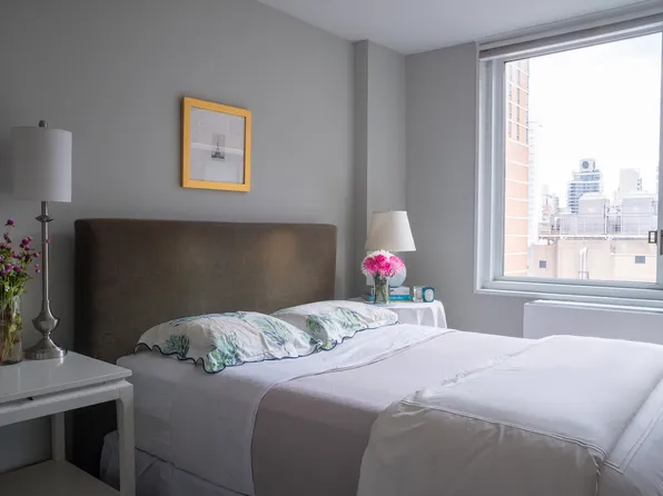 245 East 54th Street image 11 of 18