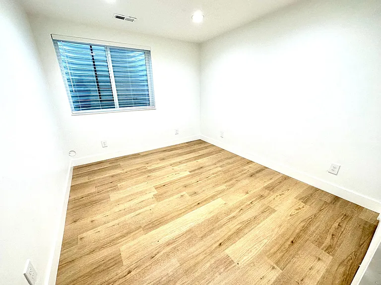 4493 W Wharton Dr — Photo 11