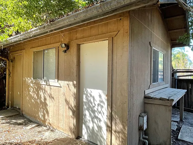 605 E Babcock Ave — Photo 15