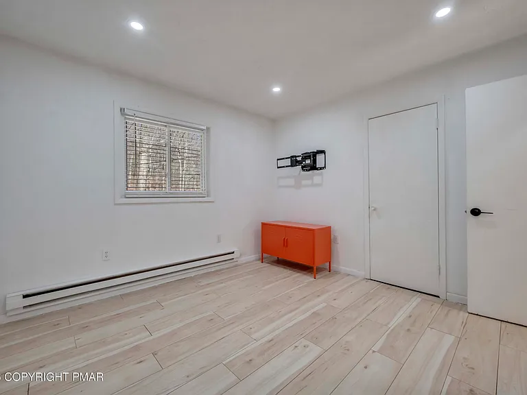 187 Bellingham Dr — Photo 27