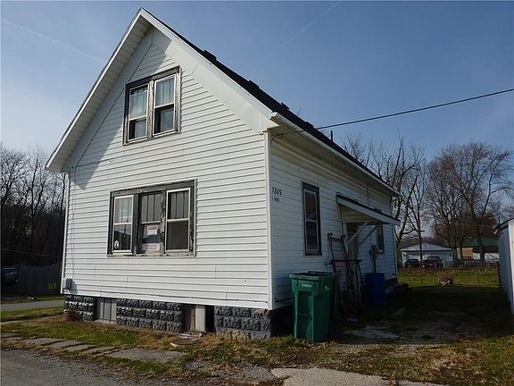4th image of 7809 S Walnut St