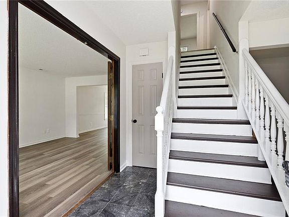 2nd image of 4852 Fountain Hall Dr