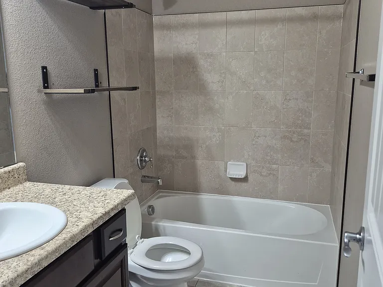 6941 Winnicut Dr — Photo 25