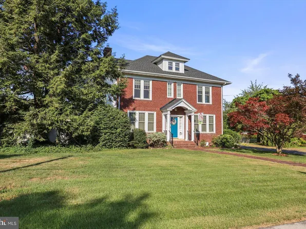 222 Eichelberger St, Hanover, PA 17331