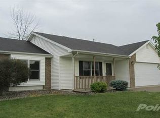 1002 Deer Ridge Xing, Auburn, IN 46706