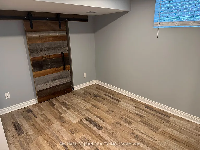 146 Winona Rd #BASEMENT — Photo 3