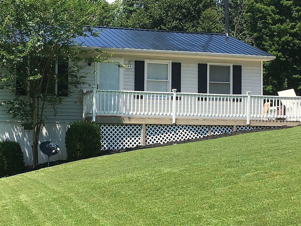 1st image of 444 Lake Dr #10