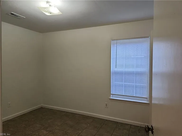 6045 Bradford Dr #B — Photo 19